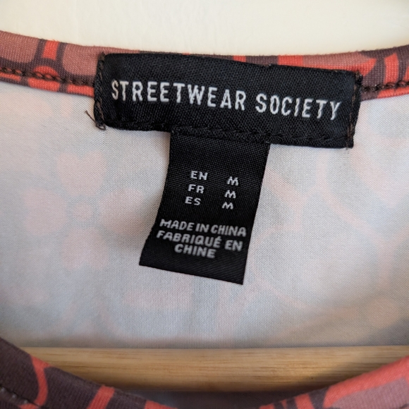Streetwear Society Black and Red Patterned Crop Top - Picture 3 of 3